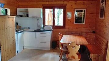 Fridge, microwave, stovetop