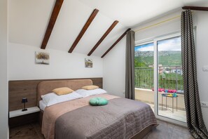 8 soverom, strykejern/-brett, wi-fi (inkludert) og sengetøy