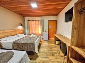 尊榮套房, 陽台, 花園景觀 | 筆電工作空間