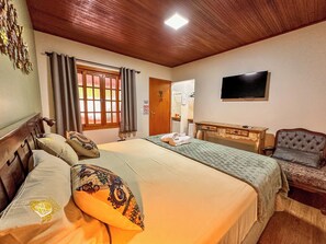 Premium Suite, Balcony | Laptop workspace