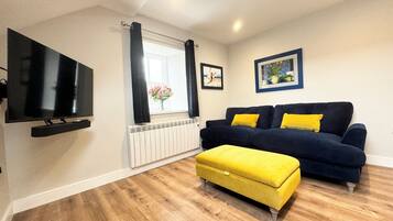 1 slaapkamer, een strijkplank/strijkijzer, gratis wifi, beddengoed