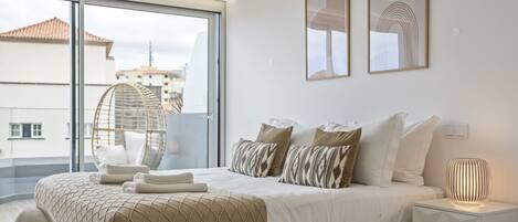 2 bedrooms, iron/ironing board, travel crib, free WiFi