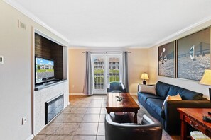 TV, fireplace - Updated 2BR Condo | mins to Beach & Sportsplex (Gulf Shores)