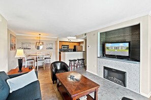 TV, fireplace - Updated 2BR Condo | mins to Beach & Sportsplex (Gulf Shores)