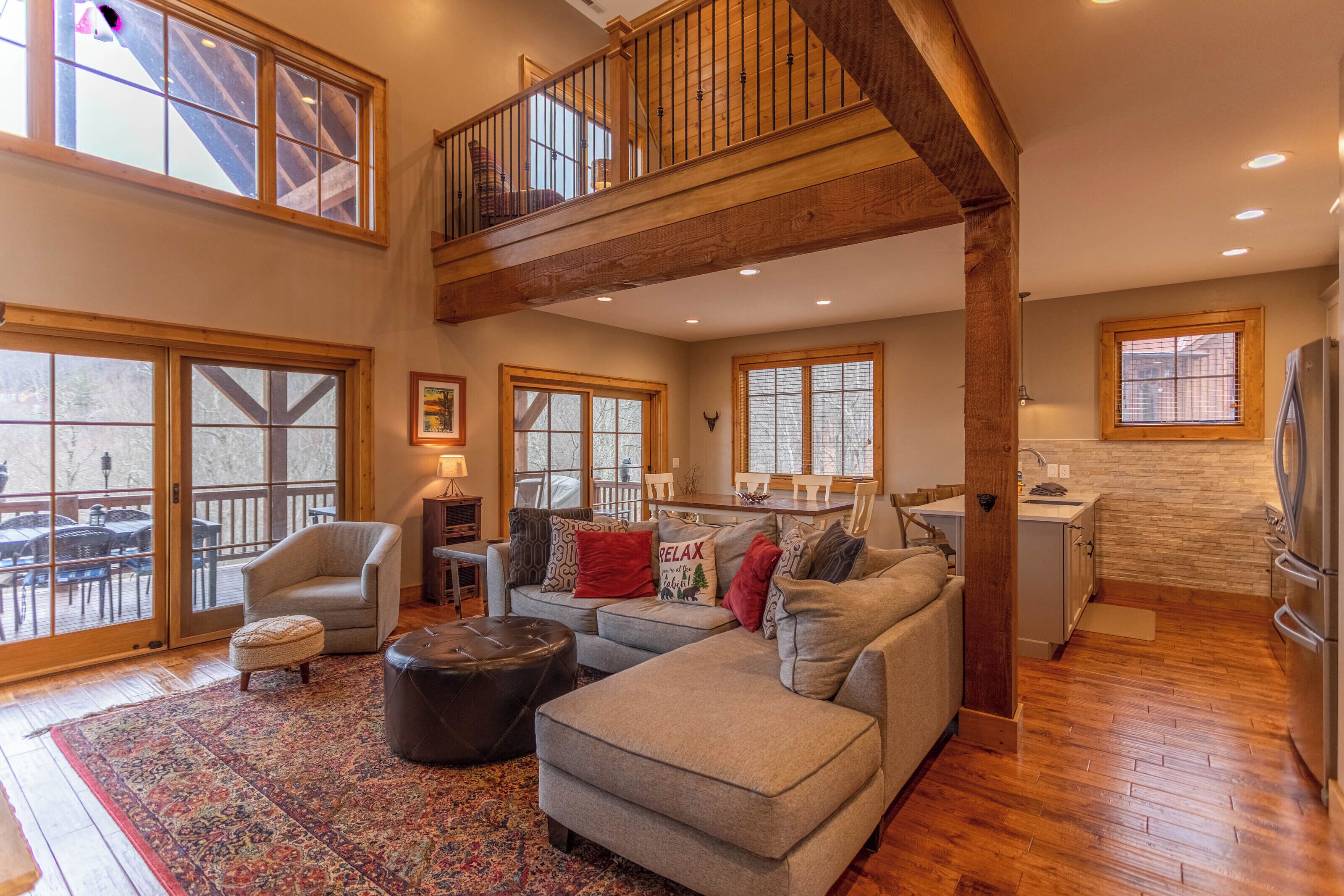 House, Multiple Beds, Patio, Mountain View (Bag End at Eagles Nest) | Living area | Fireplace