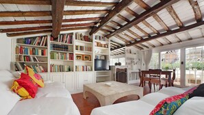 2 bedrooms, iron/ironing board, travel crib, WiFi (free) - Di Panico, Navona Duplex With Terrace By Halldis (Rome)