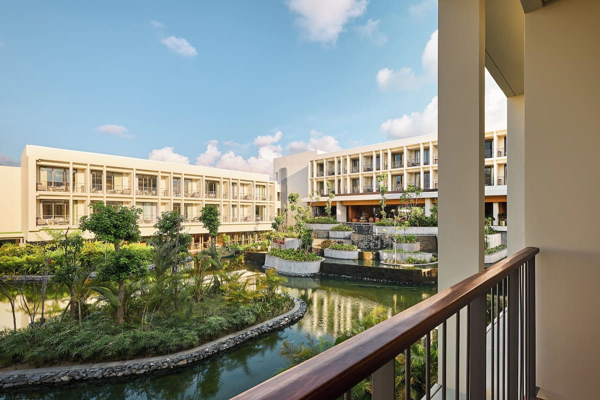 1 bedroom, premium bedding, pillowtop beds, minibar