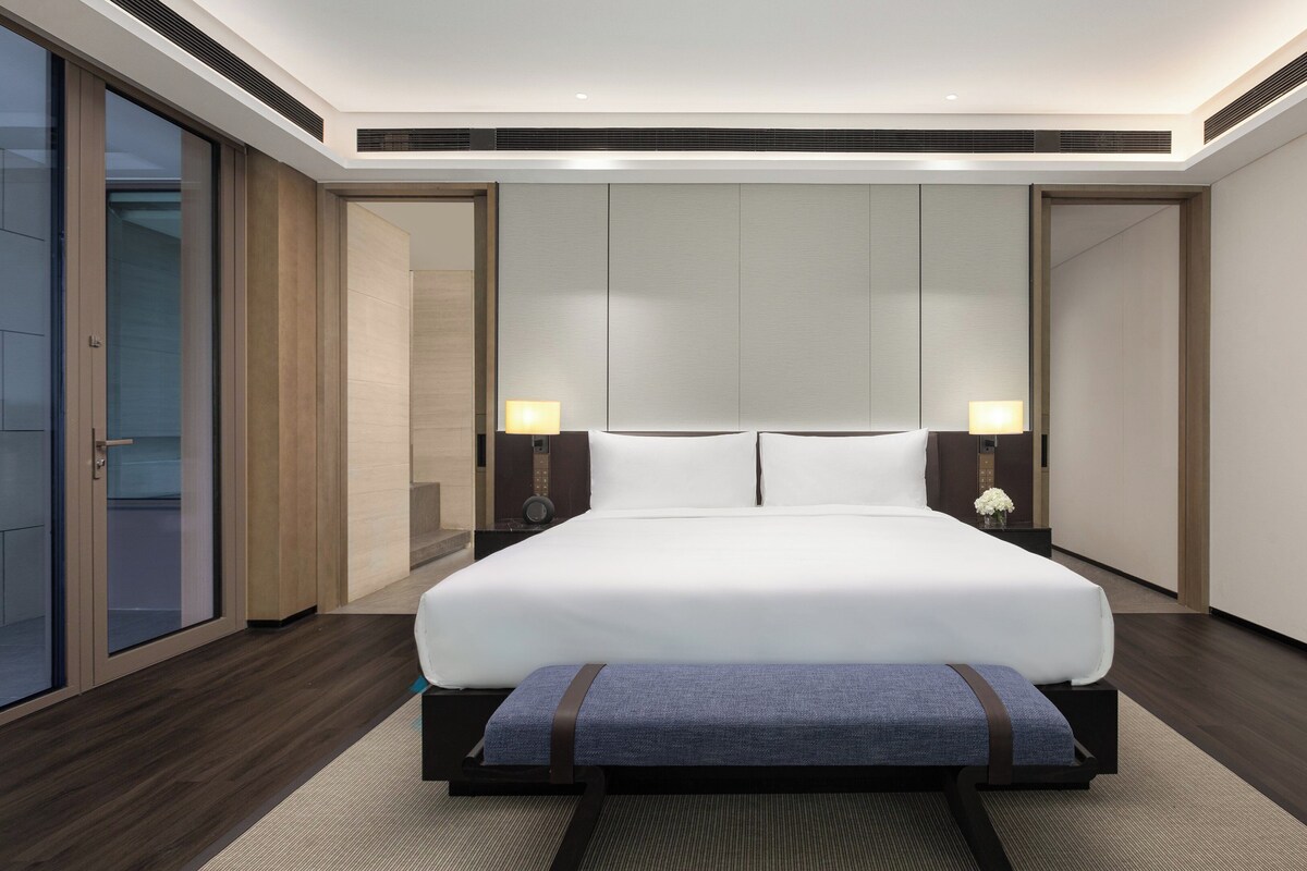 Phòng Premium, 1 giường cỡ king (Private Hot Spring) | Chăn bông, minibar với thức uống miễn phí, két bảo mật tại phòng 