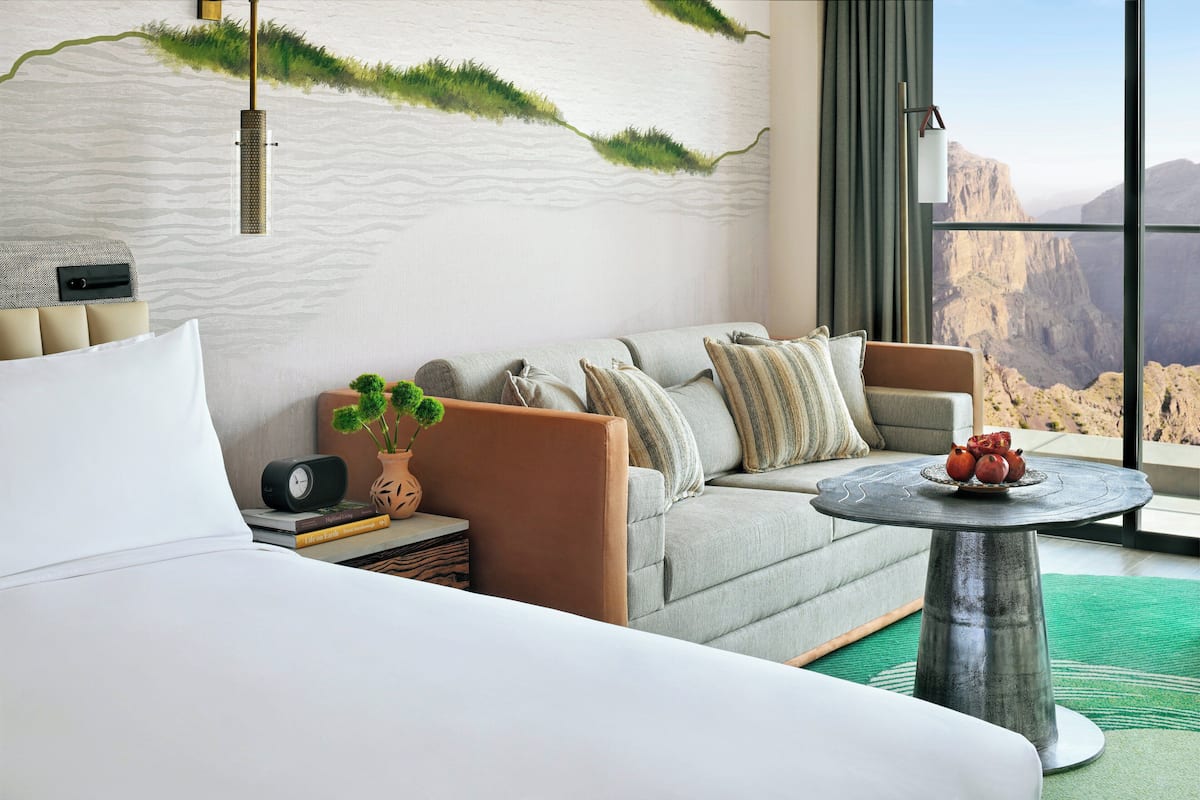 Dundyner, minibar, safe på rommet og skrivebord