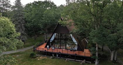 *NEW* Luxury Designer A-Frame W/ Cedar Hot tub