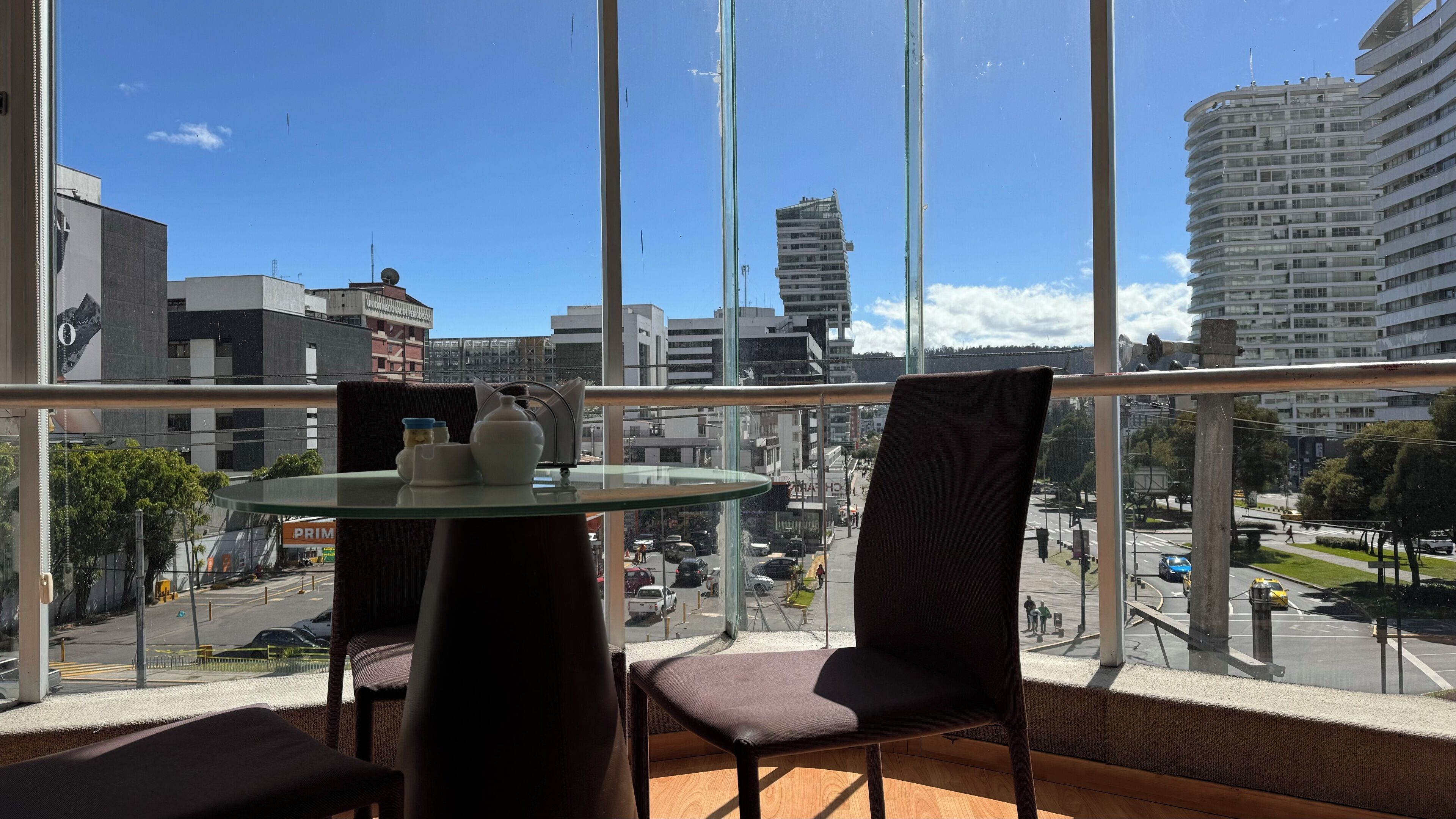 Estudio Deluxe, no fumadores, vistas a la ciudad | Caja fuerte, cortinas opacas, tabla de planchar con plancha