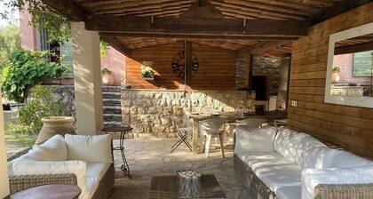 Charming Provencal farmhouse in Grasse