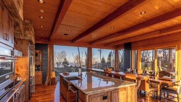 House, Multiple Beds, Hot Tub, Mountain View (The Flying Eagle at Eagles Nest) | Private kitchen | Coffee/tea maker