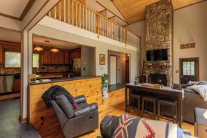 Cabin, Multiple Beds, Hot Tub, Mountain View (Trails End Lodge) | Living area | Fireplace