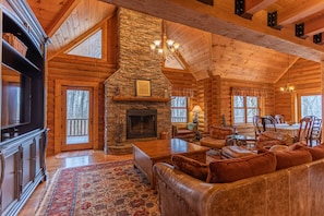 Living area - The Feisty Fox (Banner Elk)