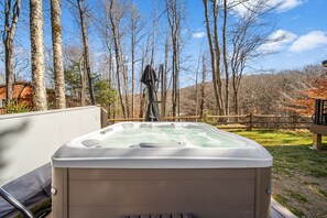 Cabin, Multiple Beds, Patio, Mountain View (Black Bear Sauna & Plunge) | Outdoor spa tub - Black Bear Sauna & Plunge (Banner Elk)