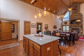 House, Multiple Beds, Hot Tub, Mountain View (Make Yosef At Home) | Private kitchen | Coffee/tea maker - Make Yosef At Home (Banner Elk)