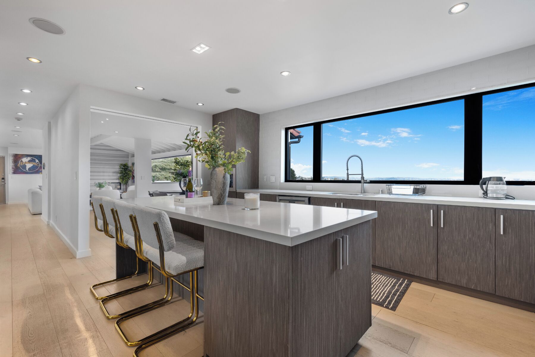 Luxury House, Multiple Beds, Pool Access, City View (Maravilla) | Private kitchen | Fridge, microwave, oven, stovetop