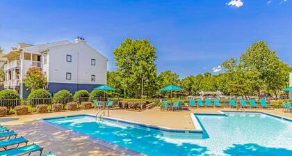 Dog-friendly apartment with boat slip, private W/D and community pool