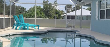 Outdoor pool, a heated pool