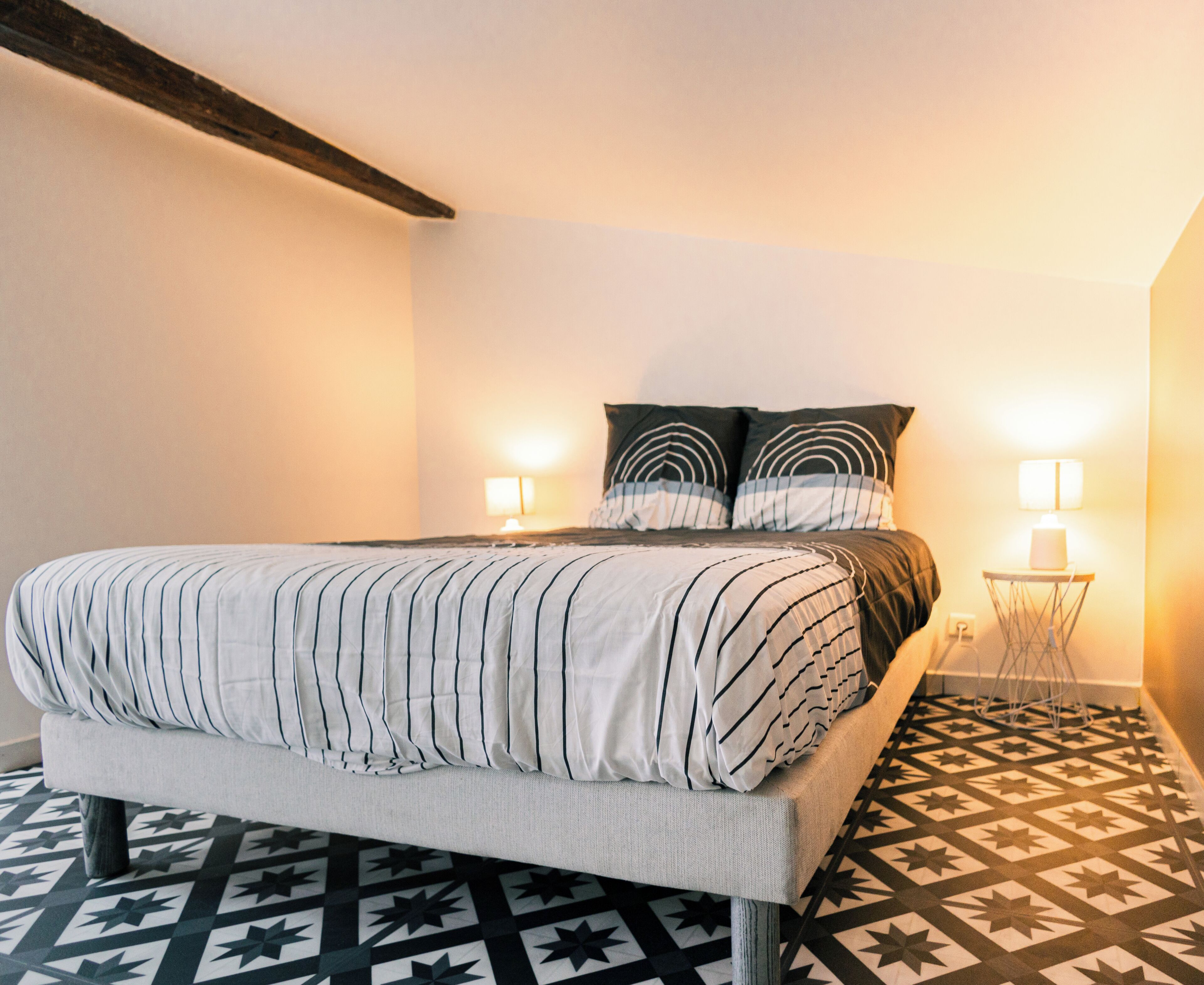 2 chambres, fer et planche à repasser, Wi-Fi, draps fournis