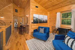 House, Multiple Beds, Hot Tub, Mountain View (Merrywether Lodge) | Living area | Fireplace - Merrywether Lodge (Boone)