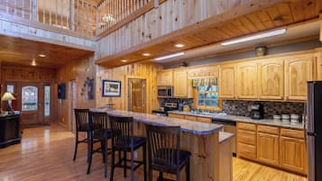Cabin, Multiple Beds, Hot Tub, Mountain View (Stress ReLeaf) | Private kitchen | Coffee/tea maker