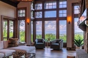 Fireplace - Twin Boulder Lodge at Eagles Nest (Banner Elk)