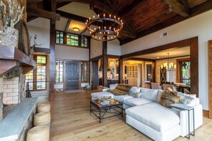 House, Multiple Beds, Hot Tub, Mountain View (Twin Boulder Lodge at Eagles Nest) | Living area - Twin Boulder Lodge at Eagles Nest (Banner Elk)
