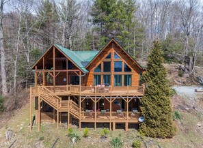 Exterior - Beary Relaxing Cabin (Banner Elk)