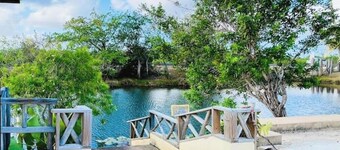 Lagoonfront 1BR Oasis Unit B – Gated, Private, 10 Min from Belize Airport & City