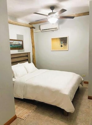 1 bedroom, iron/ironing board, WiFi, bed sheets - Lagoonfront 1BR Oasis Unit B – Gated, Private, 10 Min from Belize Airport & City (Belize City)