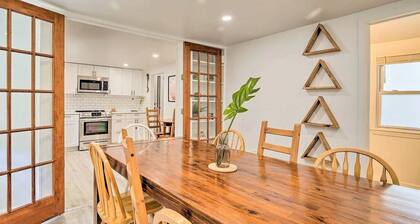 Cozy Beach Apartment Just 2 Blocks from the Ocean