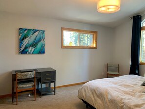 3 bedrooms, WiFi, bed sheets - Summer vacation in Truckee! Month long Rental! (Truckee)