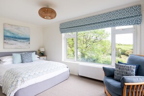 5 habitaciones, tabla de planchar con plancha y wifi gratis 
