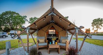 Riverfront Safari Tent | Firepit âą Roaring River