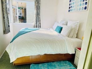 1 chambre, bureau, fer et planche à repasser, Wi-Fi gratuit