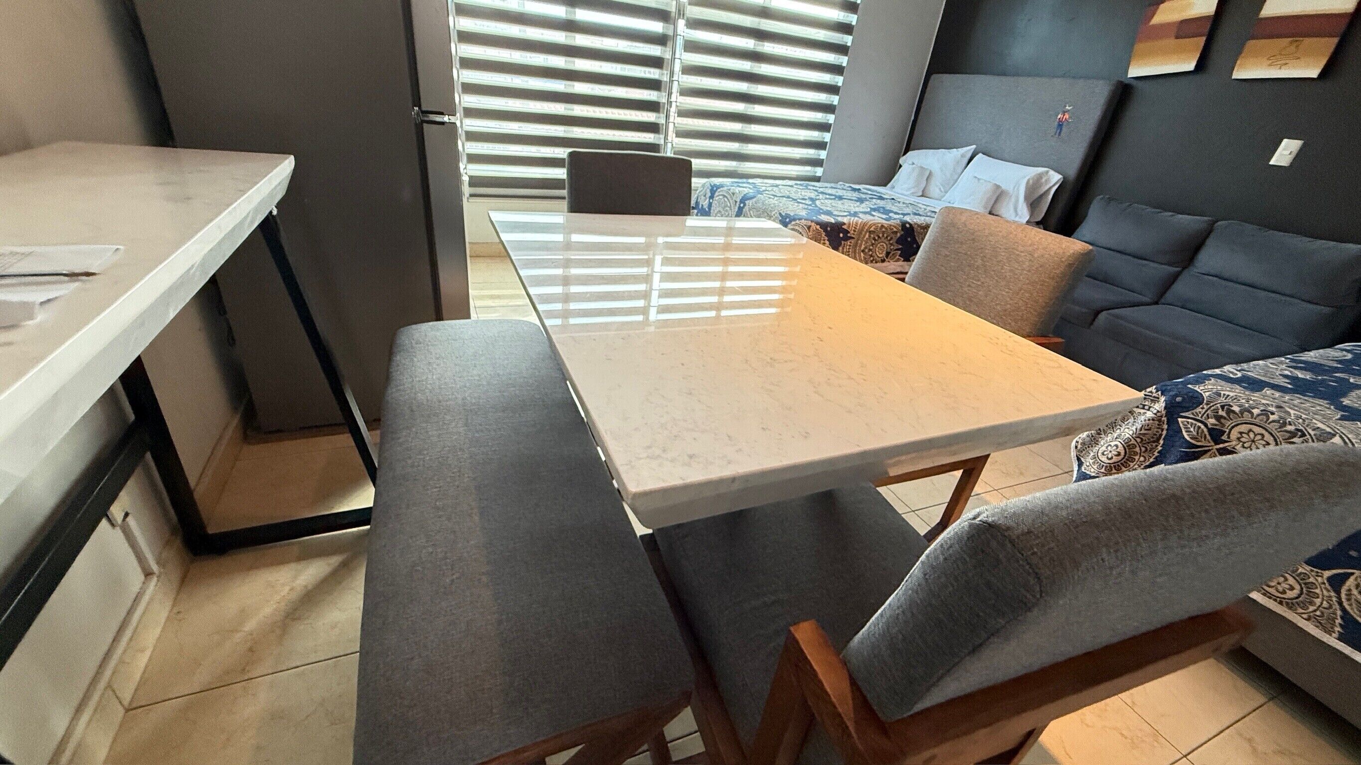 Refrigerador, microondas, lavavajillas y licuadora 