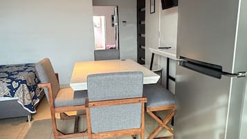 42-inch TV with cable channels
