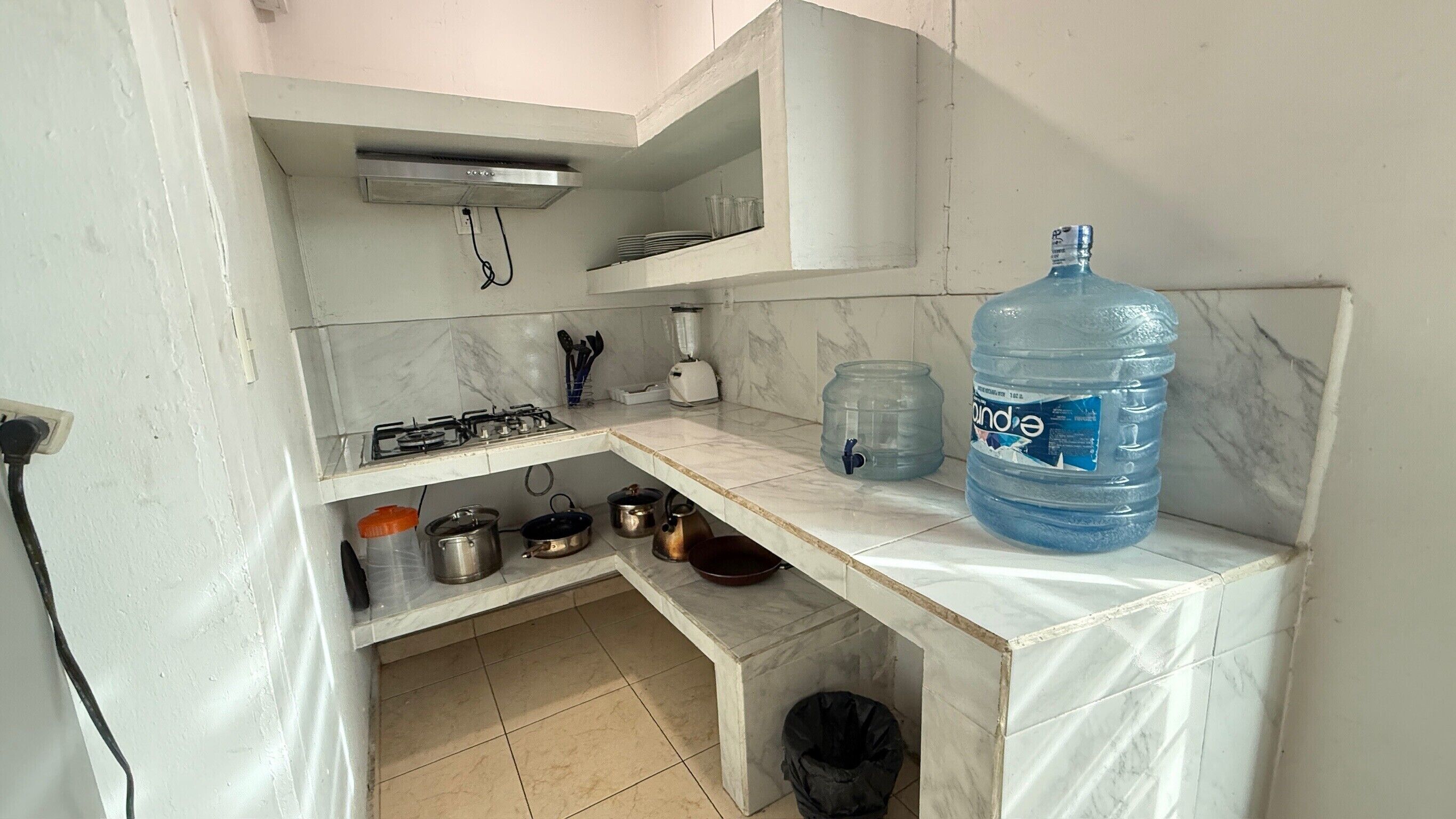 Refrigerador, microondas, lavavajillas y licuadora 