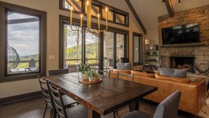 Dining - Lucky Landing at Blue Ridge Mountain Club (Deep Gap)