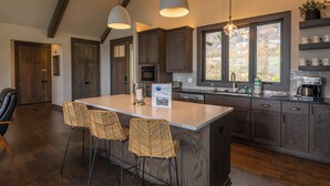 Private kitchen - Lucky Landing at Blue Ridge Mountain Club (Deep Gap)