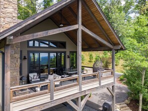 Outdoor dining - Lucky Landing at Blue Ridge Mountain Club (Deep Gap)