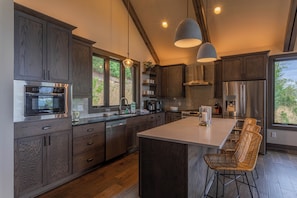 Ferienhaus, Mehrere Betten, Whirlpool, Bergblick (Lucky Landing at Blue Ridge Mountain) | Eigene Küche | Wasserkocher mit Kaffee-/Teezubehör