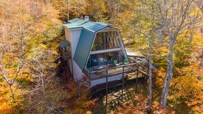 Exterior - Press Pause (Banner Elk)