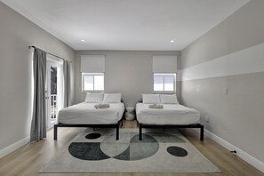 Luxury House, Private Pool | 4 bedrooms, minibar, individually decorated, individually furnished - SuCasa Palmas (Miami)