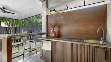 Poolside bar