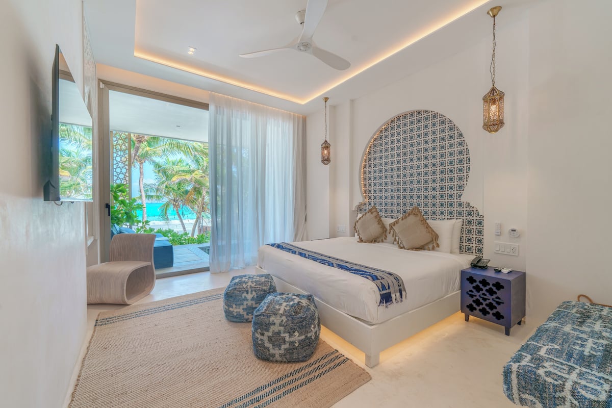 1 habitación, ropa de cama de alta calidad, cubrecamas y minibar