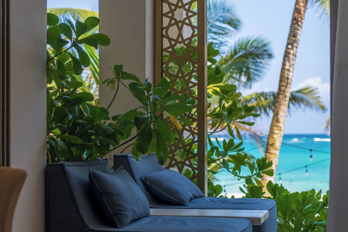 Luxury Beachfront Private Pool Suite | Terrace/patio