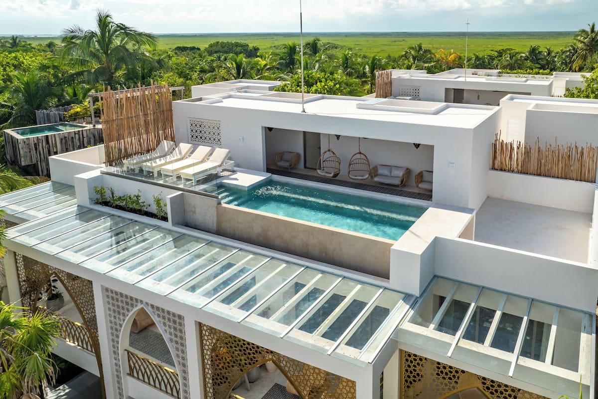 Signature Suite, 1 King Bed, Private Pool, Garden View | Terrace/patio